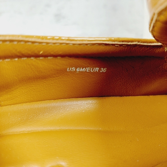 New Vince Women's Ghita Tan Patent Leather  Slip-ons Sneaker K432 - Picture 11 of 12